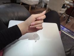 -花岐款式专研健康美甲沙龙