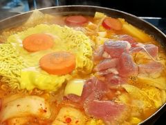 泡菜五花肉锅-炙韩料理·部队锅专门店