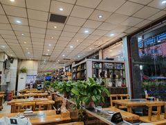 大堂-张记焖窑·十五年专注焖烤(雍和宫店)