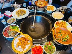 -挂旗柴锅鸡(蚌山区嘉年华店)