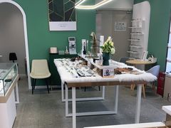 -无界眼镜MaxLess(南翔印象城店)