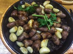 -老东镇啤酒屋海鲜加工·蒸汽海鲜·海鲜烧烤(台东店)