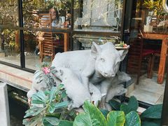 -Warung Babi Guling Ibu Oka 3