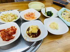 -亲昵春川鸡排(韩国美食街店)