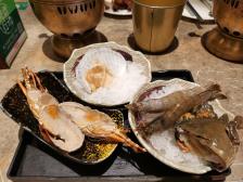 亚马逊自助餐·甄选(lcm置汇旭辉广场店)-"人是真的多,菜品种类也很