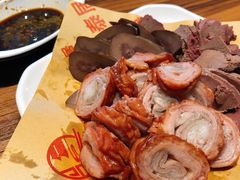-六泰居·尔滨地标·东北菜(松北店)