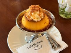 -Café Monson