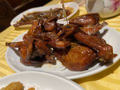 招牌烤乳鸽-石岐佬中山菜馆(张溪店)