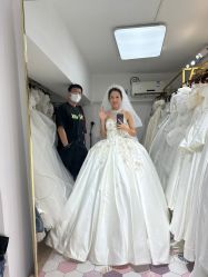-NaNa婚纱礼服馆