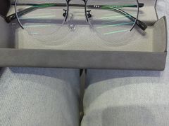 -罗伯特眼镜·蔡司官方授权(罗湖国贸店)