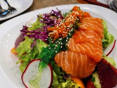 -Chom Cafe and Restaurant