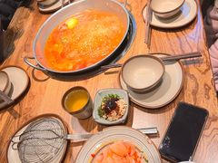 -野山舂·贵州现舂酸汤火锅(鸿通城店)