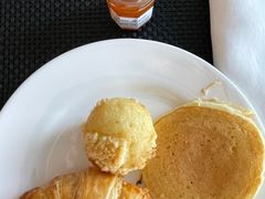 -圣丰索菲特·2 On 988 Café 自助餐厅