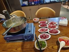 -牛满溢·自助潮汕鲜牛肉火锅(龙汇路店)