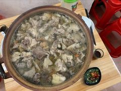 药材汤底脆皮鸡煲-司马街鸡煲(西华路店)