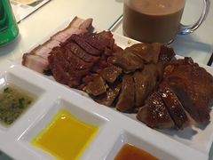 -新大咀港式茶餐厅(宝山万达店)