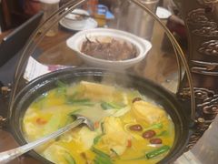 -小凤庭·地道湖北菜武昌鱼·藕汤(38年黄鹤楼店)