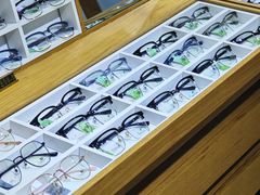 -沪睛眼镜蔡司官方授权店(金桥佳林路店)