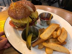 -HELLO 27 意面·沙拉·帕尼尼