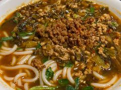 -彩云天云南餐厅
