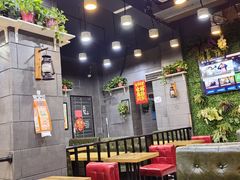 -愉肴麻辣香锅(中山路店)