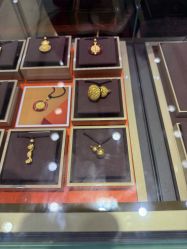 -周生生Chow Sang Sang(新世界店)