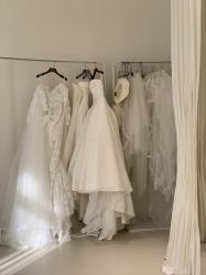 -LaMousse婚纱买手店