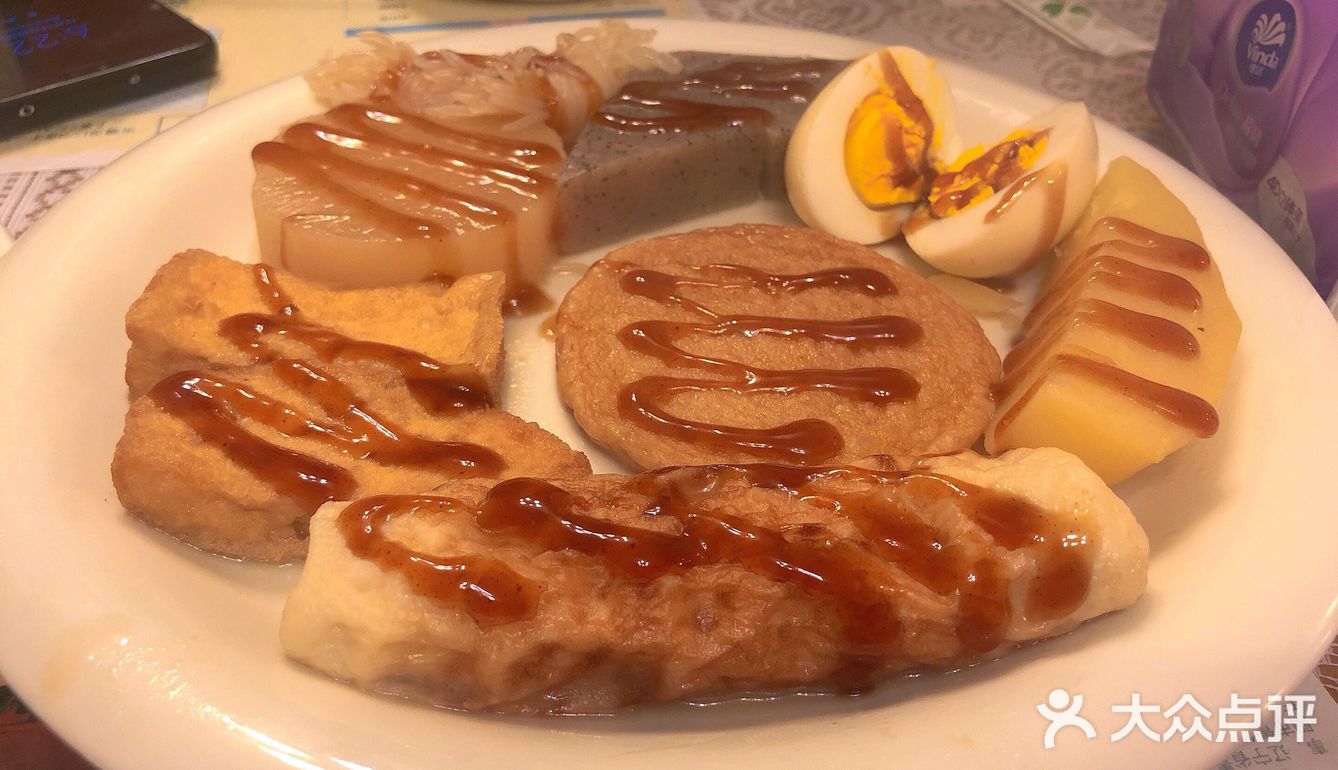 更多吃的是情怀吧。还有屋子里面油烟味道是真的大