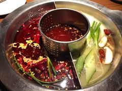 鸳鸯锅底-佬土鹅肠火锅(解放路店)
