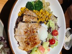-POKEE VIA&Brunch·维娅(重庆来福士店)