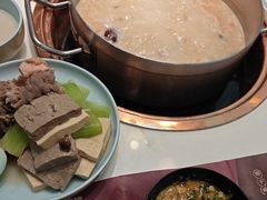 -洪氏嗨捞·猪肚鸡火锅(阳光天地店)