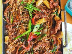 -亲昵春川鸡排(韩国美食街店)