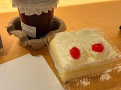 -红宝石·鲜奶小方·海派西点房(长阳店)