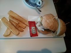 猪扒包-翠华餐厅(山顶道店)