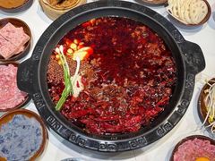 -卤校长老火锅(杨家坪直营店)