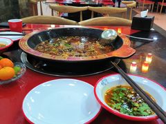 -烧哥美蛙肥肠鱼火锅·十五年社区店