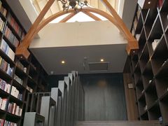 -钟书阁(松江泰晤士小镇店)