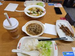 老坛酸菜鱼饭-南城香(北京南站店)