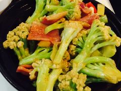 -新大咀港式茶餐厅(宝山万达店)