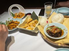 酒酿馒头配扣肉-卯时·龙光雅宴·精致锡帮菜(惠山古镇店)