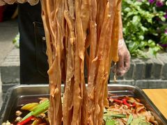 -拈签一笑黄牛肉辣卤串串