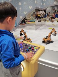 -奈尔宝家庭中心·亲子餐厅(北京东坝万达店)