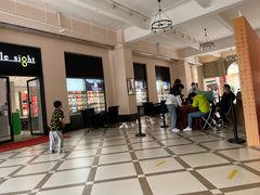 -王府井奥莱临潼小镇(临潼店)