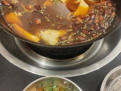 -鸿顺老铁锅美蛙鱼府(解放碑店)