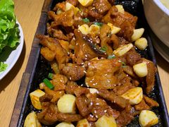 炉火烤五花肉-吕氏疙瘩汤·海鲜新鲁菜(凯德mall新都心店)