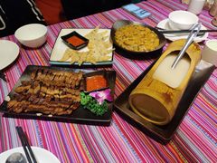 -香巴拉云南餐厅(华莱坞店)