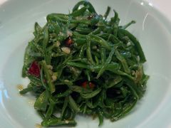 -阿瓦山寨·湘菜现炒·剁椒鱼头王(咸阳总店)