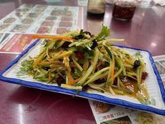 金针菇拌黄瓜-东北四季饺子王(华山路店)