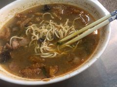 -易记皮肚面(明瓦廊店)