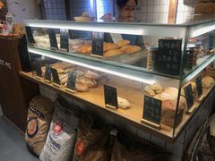 面包甜点陈列柜-面包与我Bread Or Me(长城汇店)